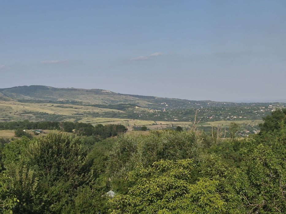 Teren intravilan de vânzare