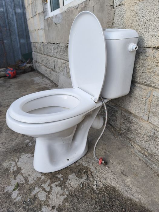 Продам Унитаз б/у