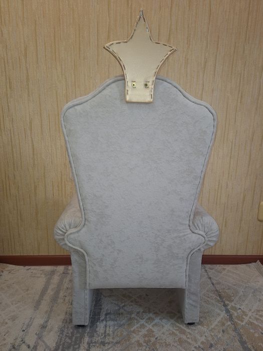 Продам      трон