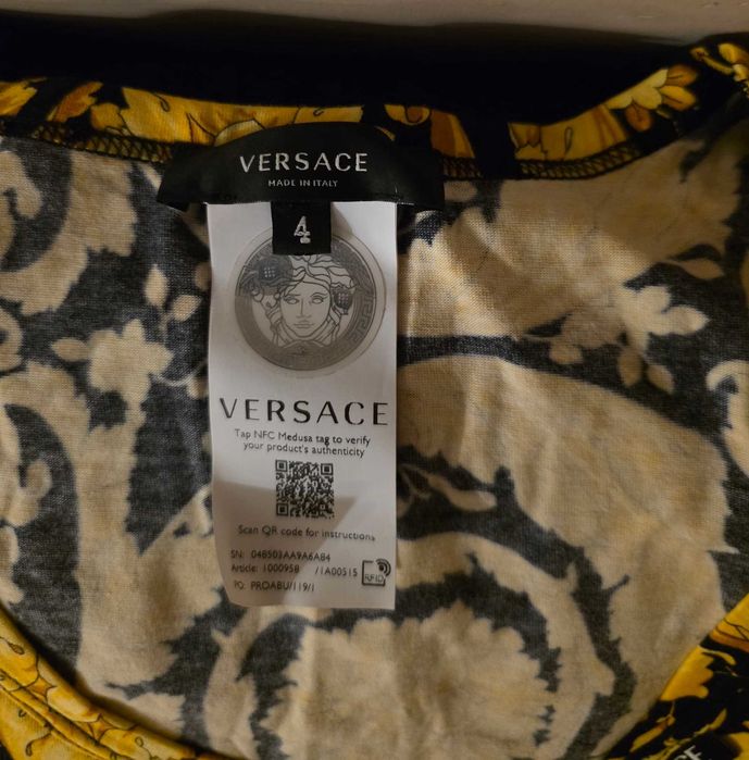 Оригинален мъжки потник Versace
