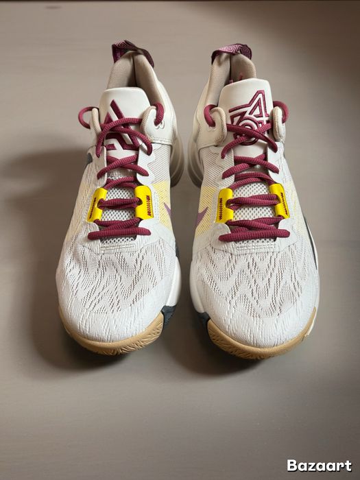 Продам оригинальные кроссовки