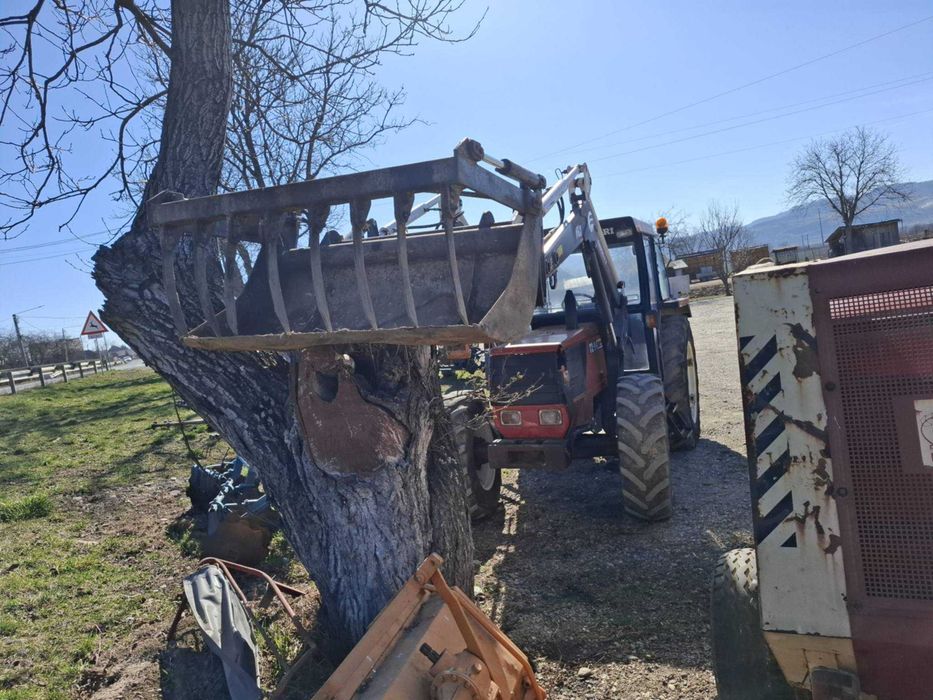 Tractor Fiat 4x4 cu incarcator frontal