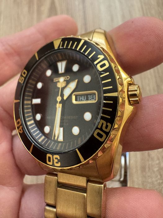 Seiko 5 Sports Automatic – Gold, 23 jewel