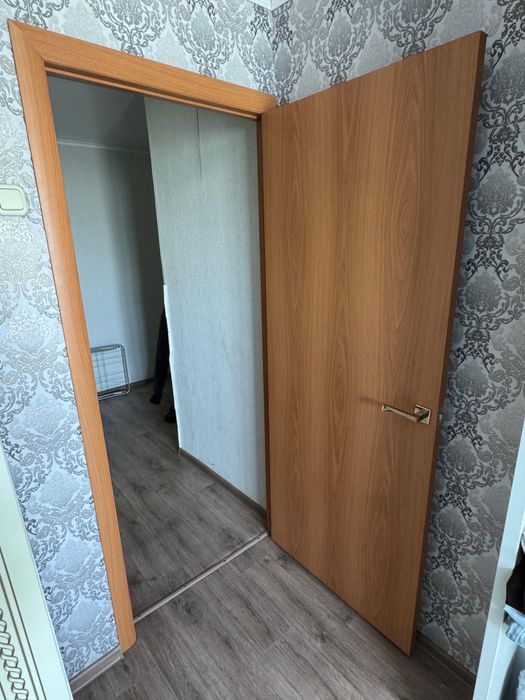Продам двери б/у