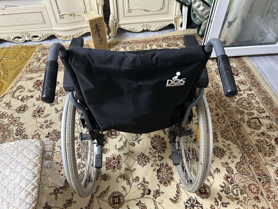 инвалидная коляска