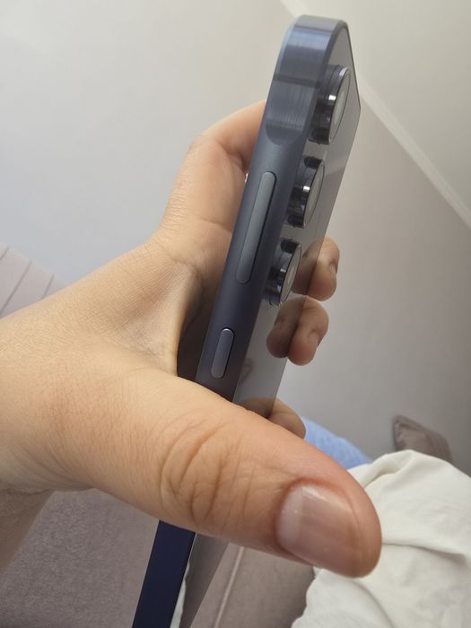 Телефон очень новое 256 гб Сама я купила за 187 666  для своего парня