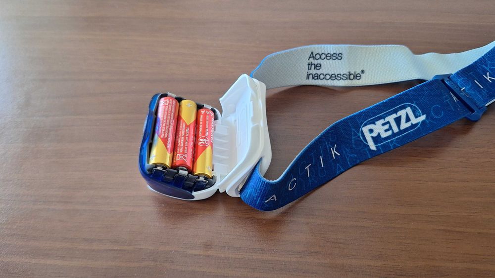 Челник Petzl Actik (1-во поколение)