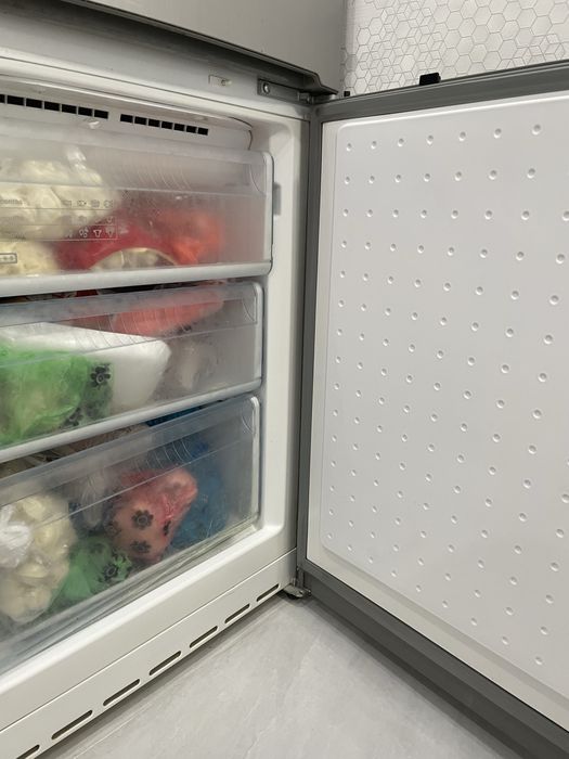 Холодильник BOSCH