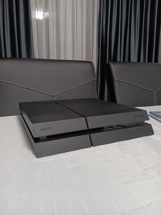 PlayStation 4 – 500 GB – Pachet complet