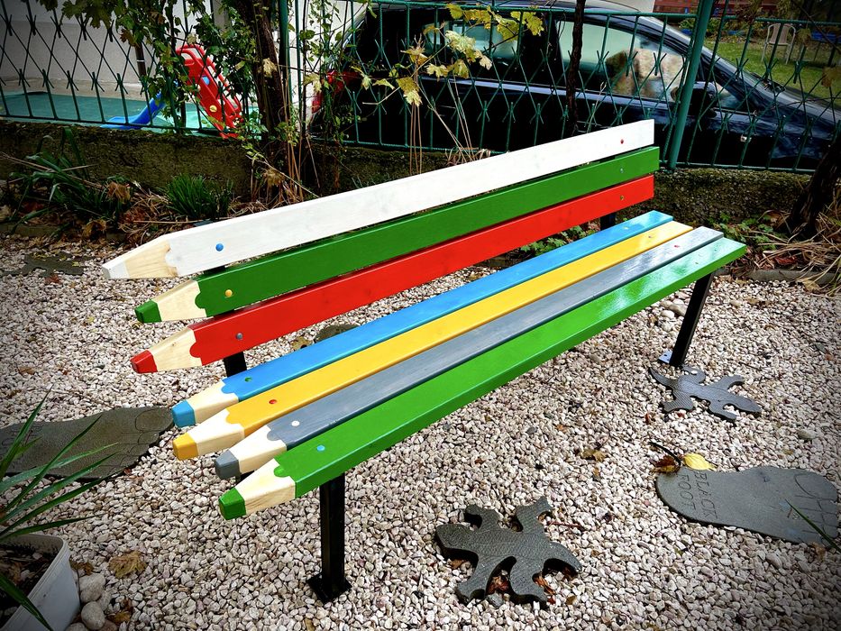 Градинска пейка тип моливи