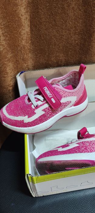 Adidasi fetite nr 27