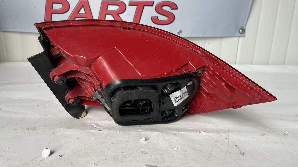 2 броя десен стоп VW Passat B7 (2011-2014)