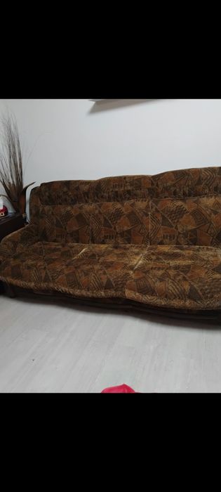 Canapea cu 2 fotolii.Ploiesti. nr.contact matusa mea 0722150796