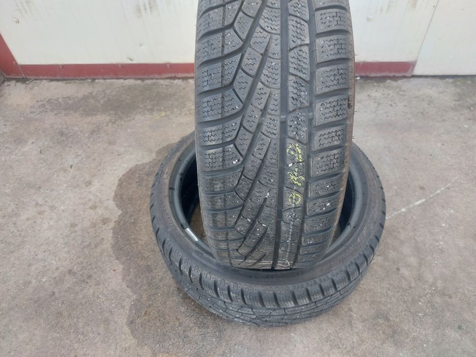 125 lei bucata! Doua anvelope M+S/IARNA 205 40 17 Pirelli