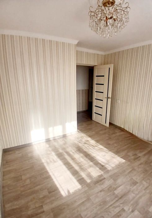 продам 3-х ком. центр 3-этаж