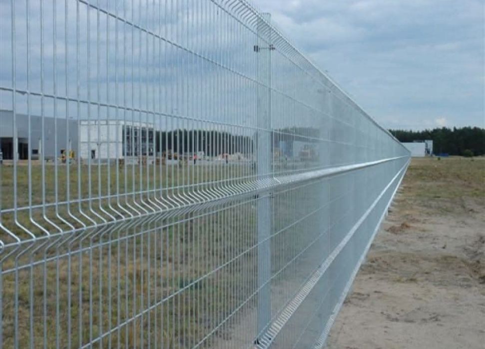 Garduri din plasa metalică de înaltă calitate, cu o reducere de 45% în