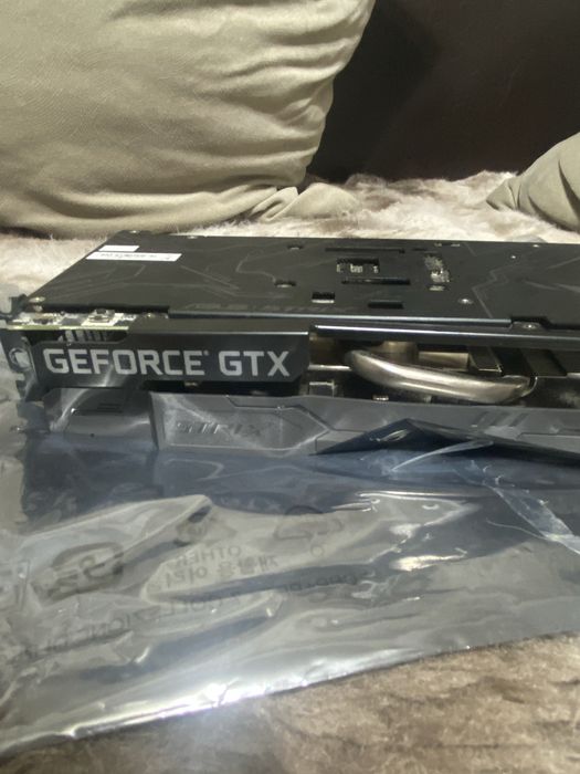 Placa video ASUS GeForce GTX 1650 SUPER ROG STRIX GAMING 4GB GDDR6 128