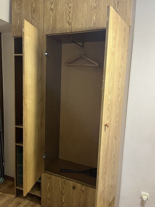 Шкаф прихожей. Не разбирал.