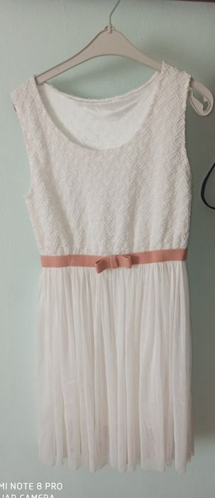 Vând  rochie ! Preț accesibil!