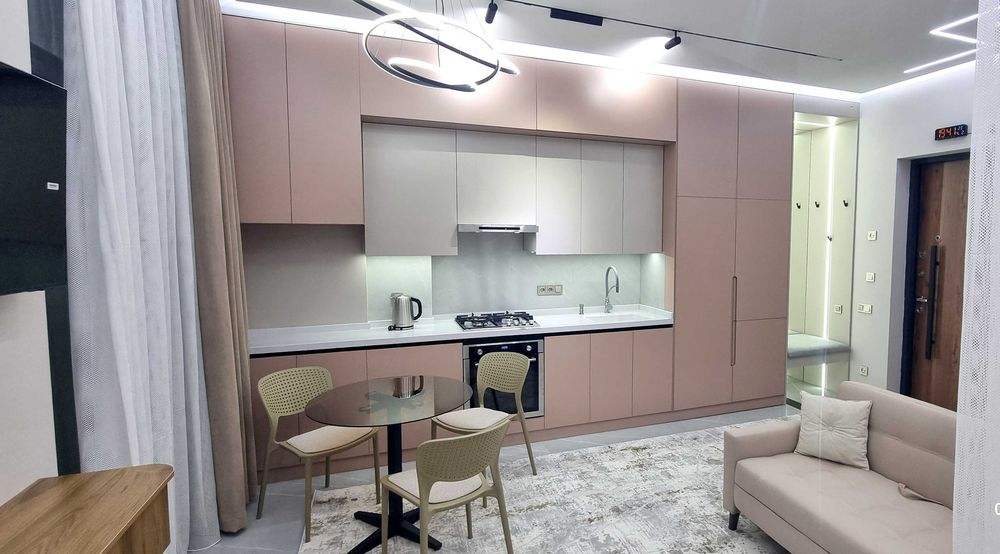 АРЕНДА Кв- Студия.   В центре   (1-ком)     Авторский Ремонт