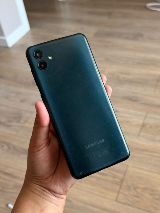 Продам Samsung A04