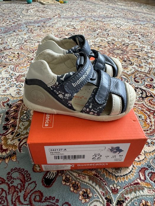 Biomecanics Sandale 22