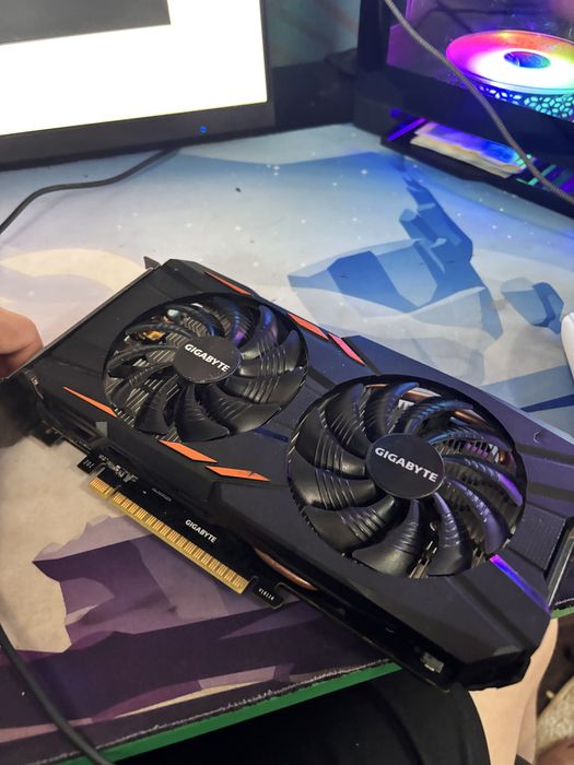 Vand placa video gtx1050ti