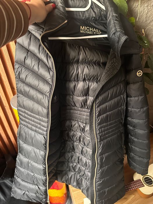 Яке Michael kors оригинал ново