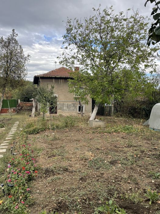 Къща в с. Вакарел