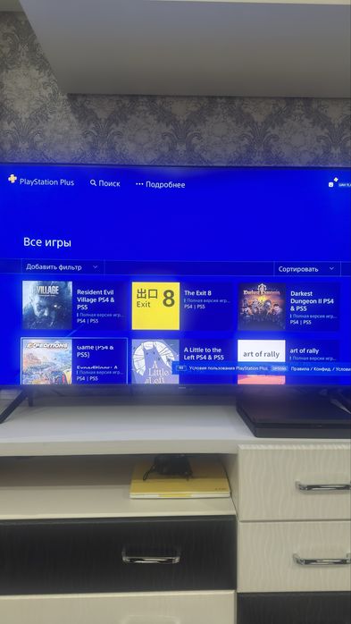 Продам PlayStation 4