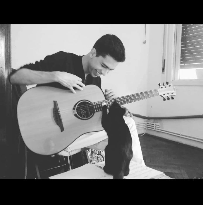 Lectii/cursuri de chitara sau bas cu profesor de jazz sudamerican