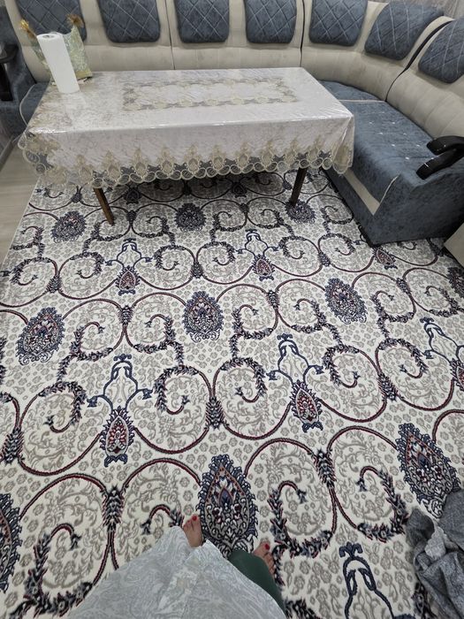 Ковёр  янгидай  сотилади