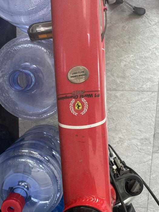Velosiped  ferrari orginal tiniq
