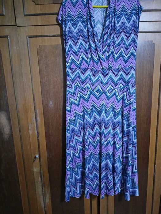 Футболки и платья