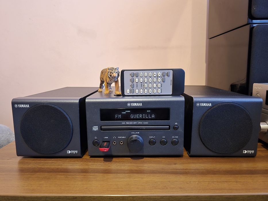 Yamaha CRX-040. Premium audio system. Sunet top. Preț fix !