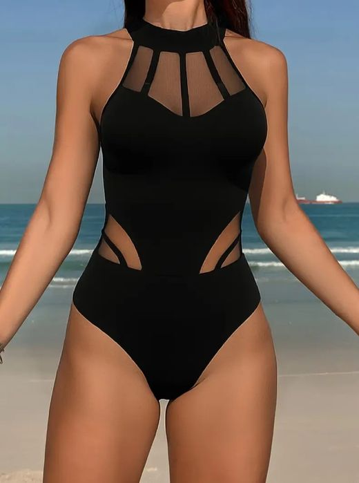 Цял бански костюм