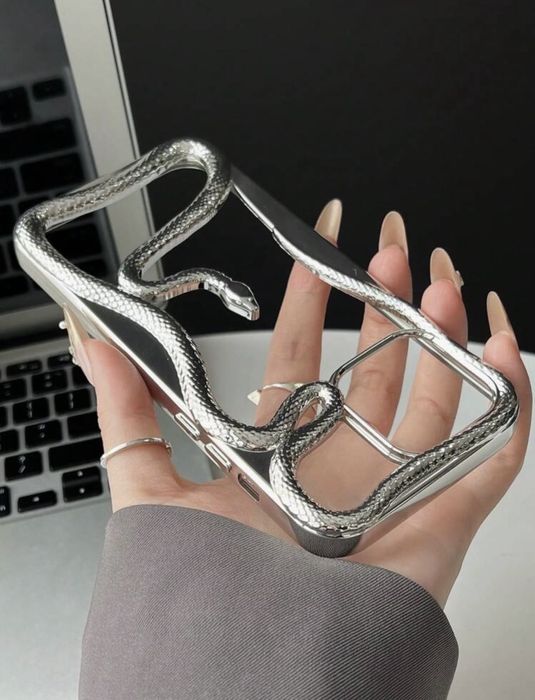 Калъф за айфон със змия (всички модели - златен, сребърен и черен цвя)