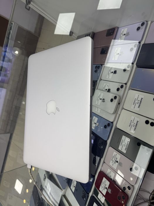 MacBook pro proseserb2-yadreniy intel core i5