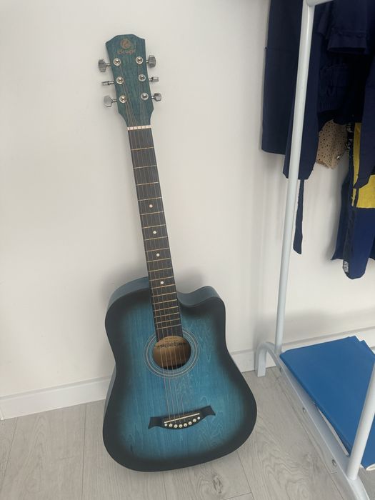 Гитара новый .