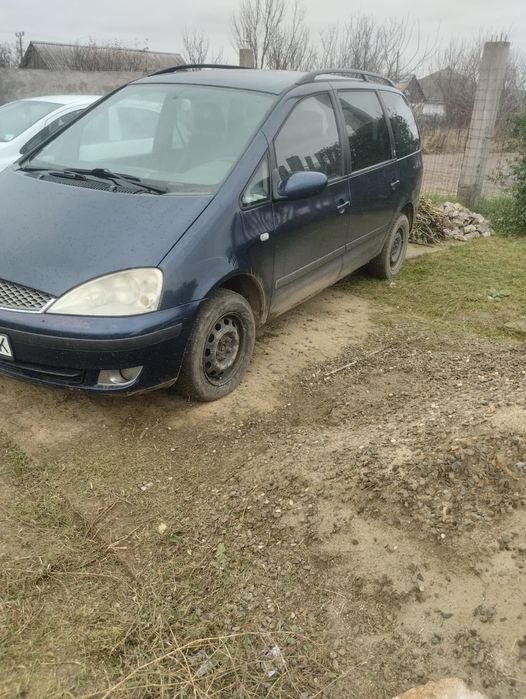 Vând Ford Galaxy