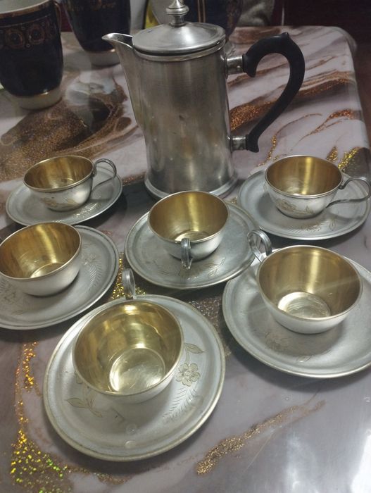 Продам сервиз мельхиор.