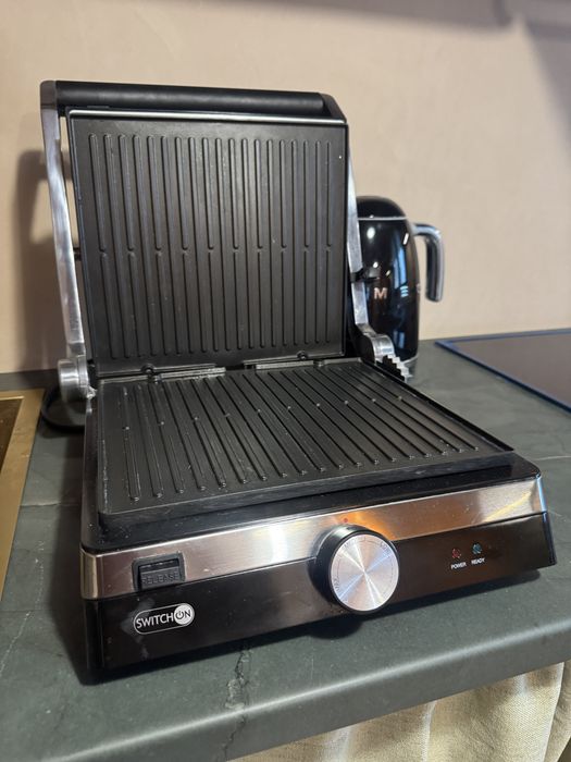 Grill/toaster electric