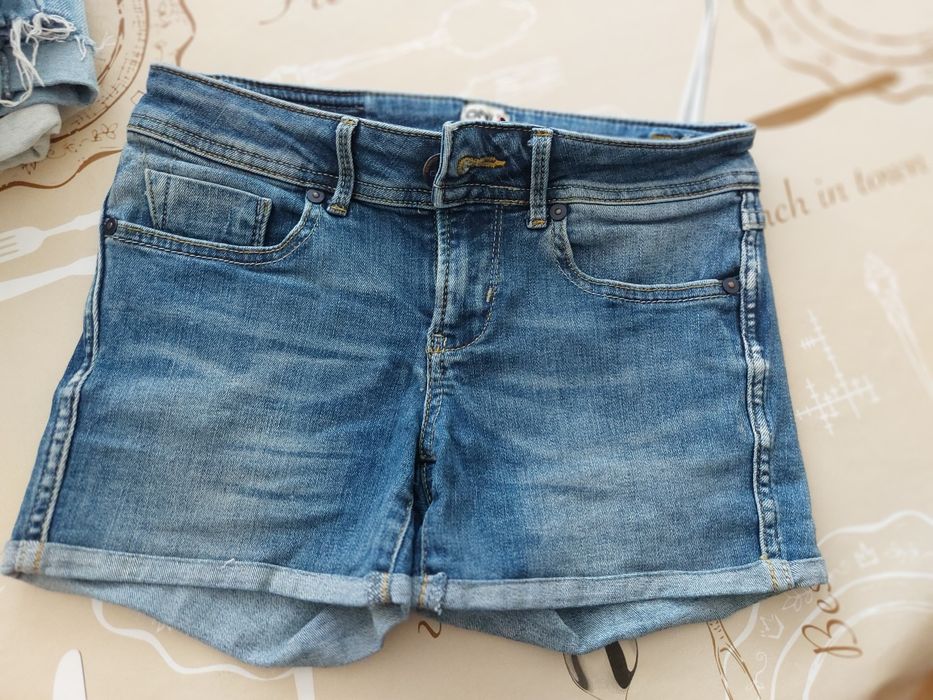 Дамски къси панталони