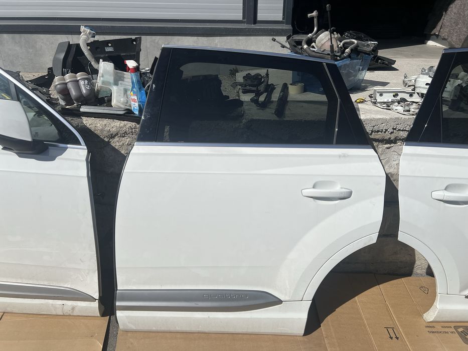Audi Q7 4M врата/врати