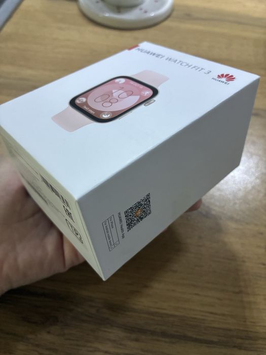 Часы huawei fit3