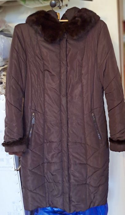 Продам женские куртки