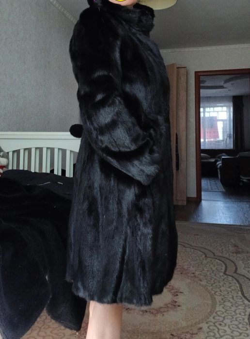 Продам норковую шубу