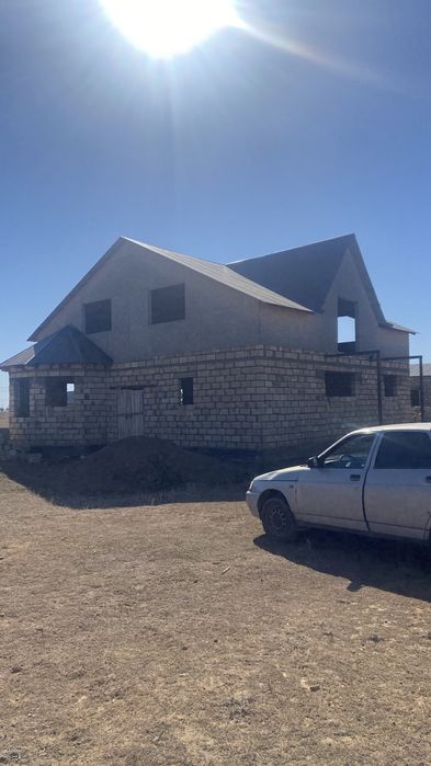 Мансардный дом,не до стройный