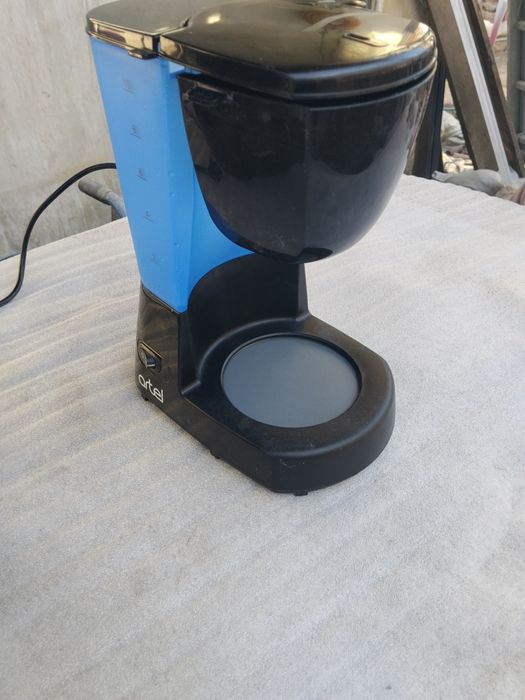 Две капельные кофемашины Филипс и Артель