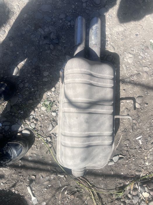 Продам глушитель на ауди 80б4